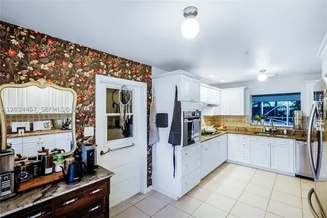 4042 Greenwood Drive Fort Pierce FL 34982