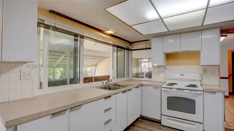 6801 NW 25th Court Sunrise FL 33313