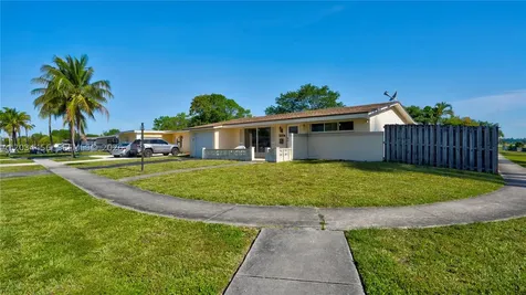 6801 NW 25th Court Sunrise FL 33313