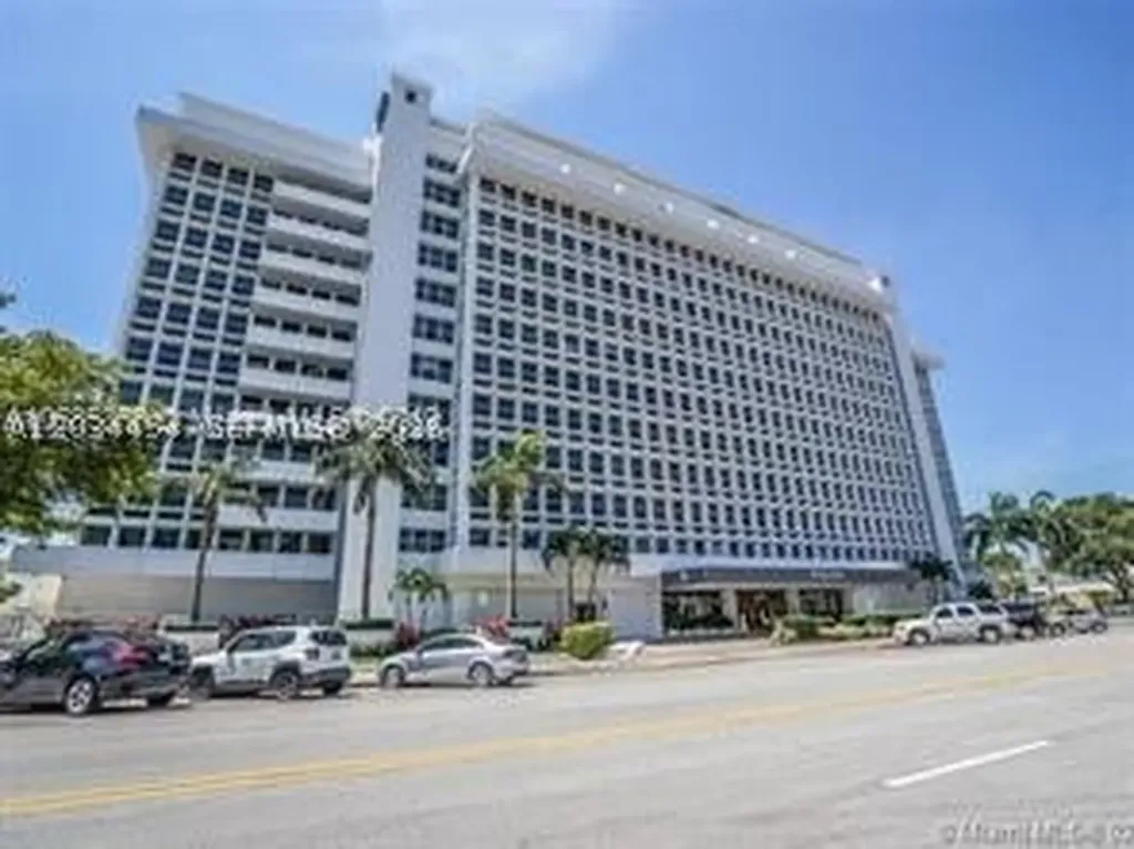 700 Biltmore Way Coral Gables FL 33134