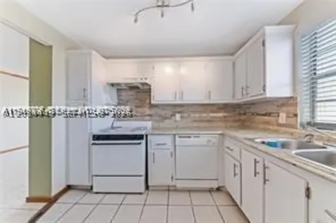2025 NE 164th Street North Miami Beach FL 33162