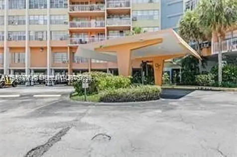 2025 NE 164th Street North Miami Beach FL 33162