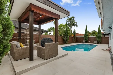 15932 SW 101st Terrace Miami FL 33196