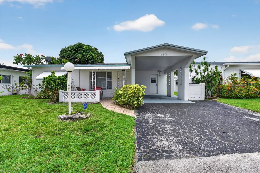 4271 NW 49th Terrace Lauderdale Lakes FL 33319