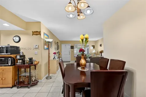 4271 NW 49th Terrace Lauderdale Lakes FL 33319