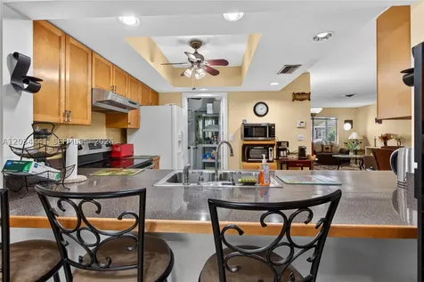 4271 NW 49th Terrace Lauderdale Lakes FL 33319
