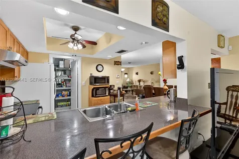 4271 NW 49th Terrace Lauderdale Lakes FL 33319