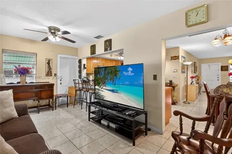 4271 NW 49th Terrace Lauderdale Lakes FL 33319