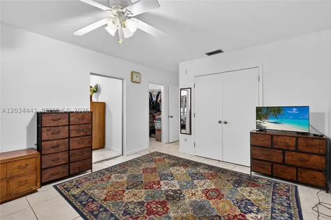 4271 NW 49th Terrace Lauderdale Lakes FL 33319