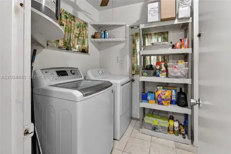 4271 NW 49th Terrace Lauderdale Lakes FL 33319