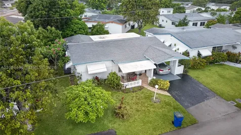4271 NW 49th Terrace Lauderdale Lakes FL 33319