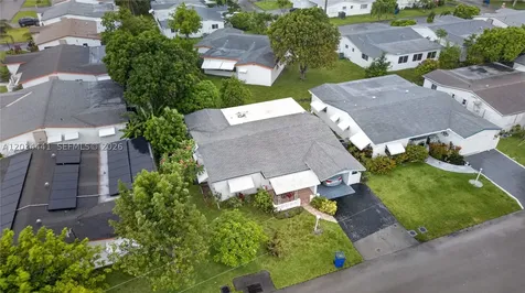 4271 NW 49th Terrace Lauderdale Lakes FL 33319
