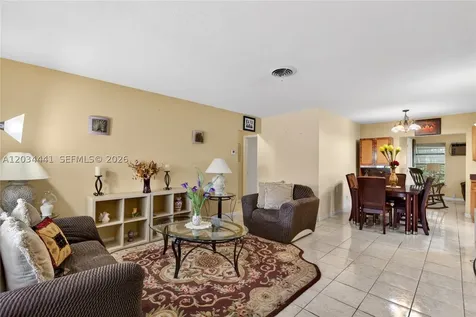 4271 NW 49th Terrace Lauderdale Lakes FL 33319