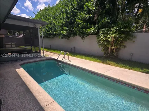 7921 NW 4th Street Plantation FL 33324
