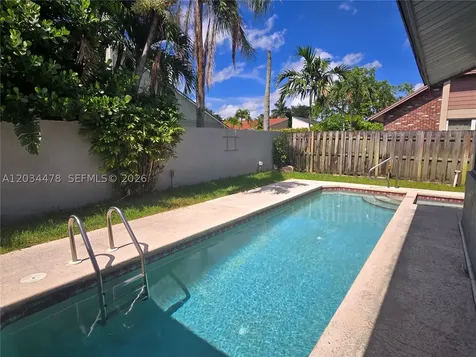 7921 NW 4th Street Plantation FL 33324