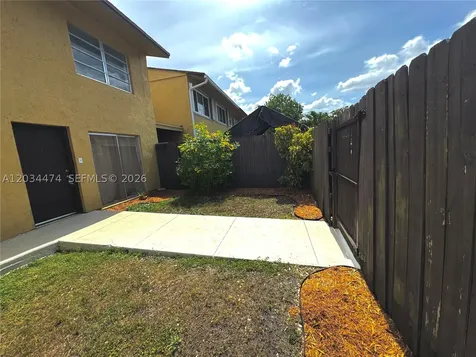 15460 SW 82nd Lane Miami FL 33193