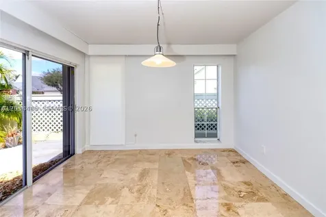 4761 NW 98th Place Doral FL 33178