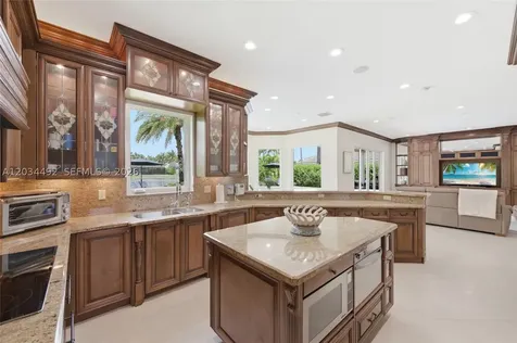 929 Gulfstream Court Weston FL 33327