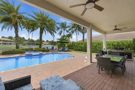 929 Gulfstream Court Weston FL 33327