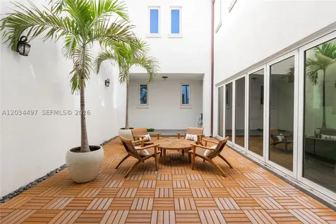 533 Anastasia Avenue Coral Gables FL 33134