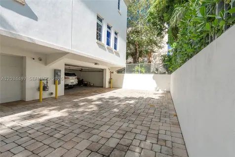 533 Anastasia Avenue Coral Gables FL 33134