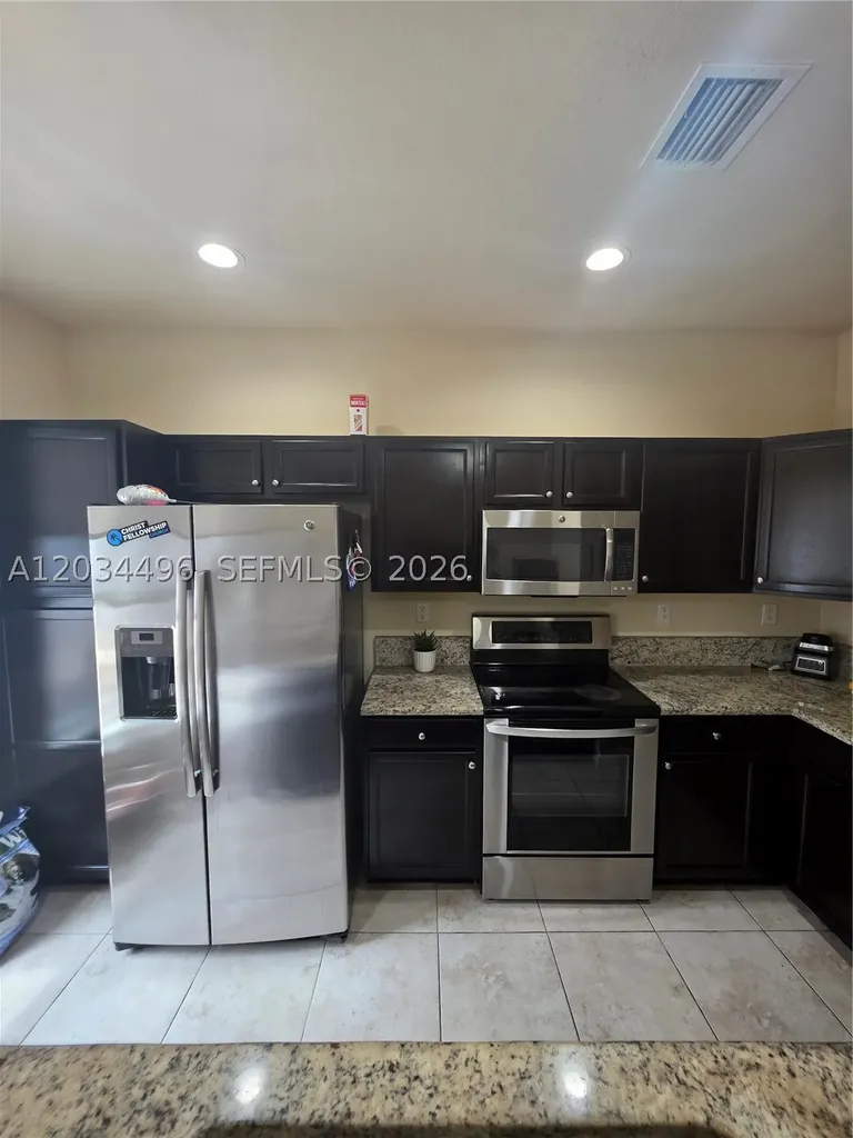 9424 SW 171st Place Miami FL 33196