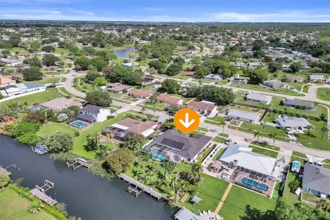 470 NE Cornwall Port St. Lucie FL 34983
