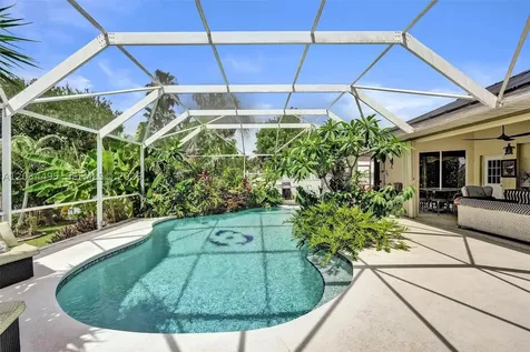 470 NE Cornwall Port St. Lucie FL 34983