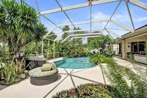470 NE Cornwall Port St. Lucie FL 34983