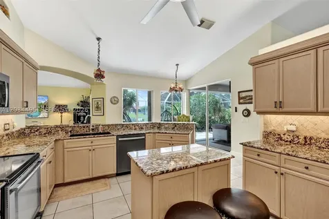 470 NE Cornwall Port St. Lucie FL 34983