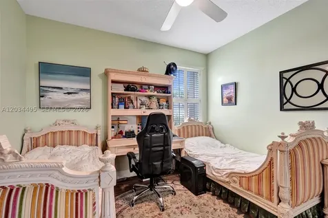 470 NE Cornwall Port St. Lucie FL 34983