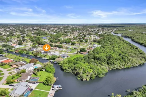 470 NE Cornwall Port St. Lucie FL 34983