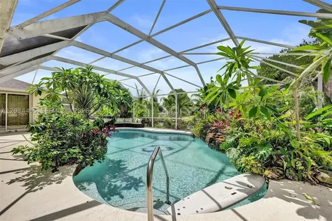 470 NE Cornwall Port St. Lucie FL 34983