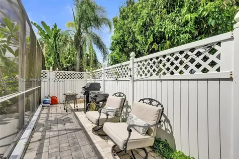 470 NE Cornwall Port St. Lucie FL 34983