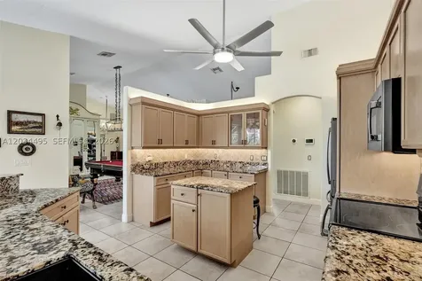 470 NE Cornwall Port St. Lucie FL 34983