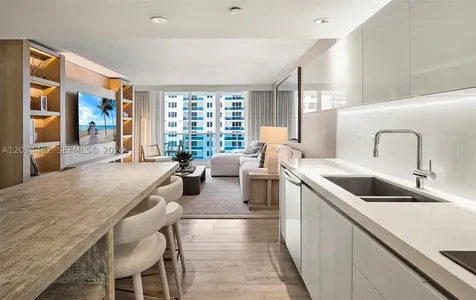 102 24th Street Miami Beach FL 33139