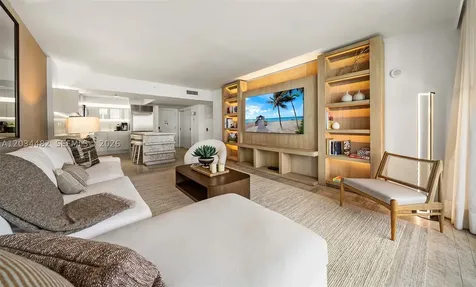 102 24th Street Miami Beach FL 33139
