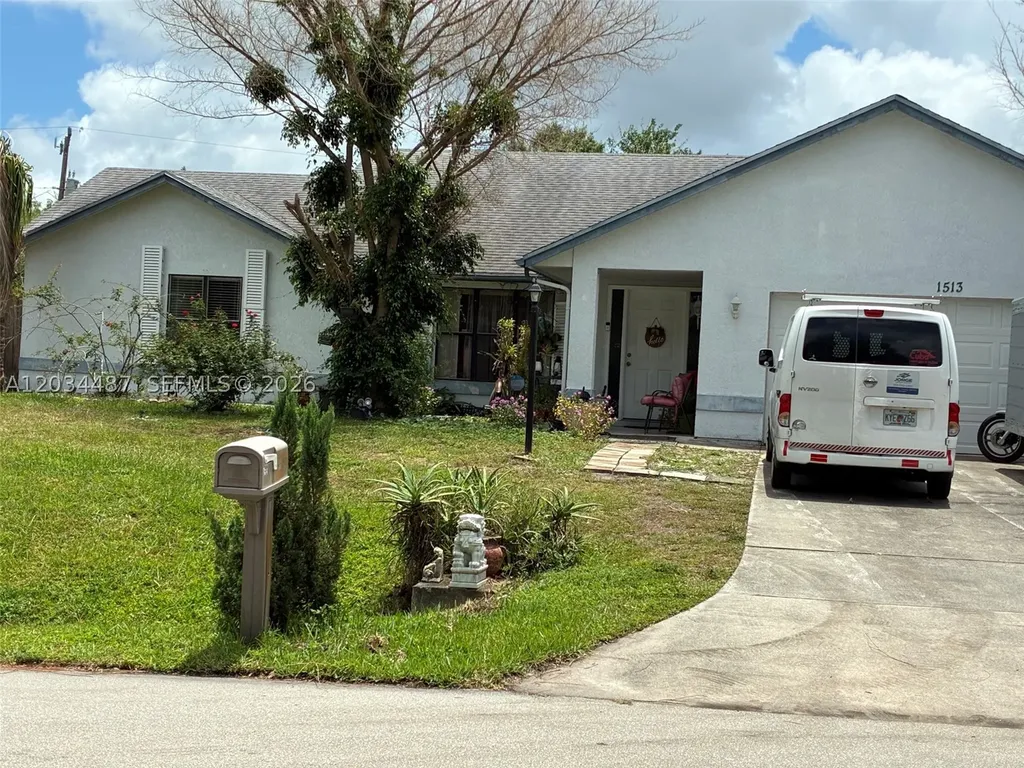 1513 SW Apricot Road Port St. Lucie FL 34953