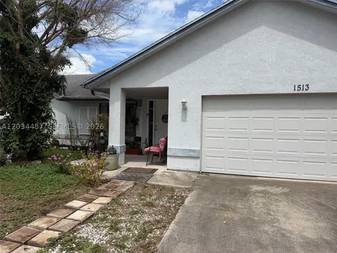 1513 SW Apricot Road Port St. Lucie FL 34953