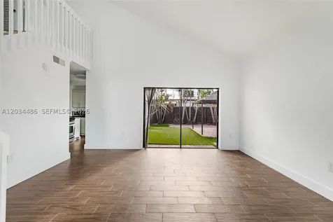 6768 SW 104th Avenue Miami FL 33173