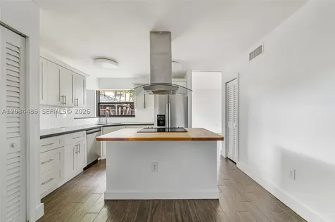 6768 SW 104th Avenue Miami FL 33173