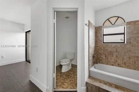 6768 SW 104th Avenue Miami FL 33173