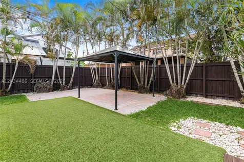 6768 SW 104th Avenue Miami FL 33173
