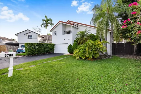 6768 SW 104th Avenue Miami FL 33173