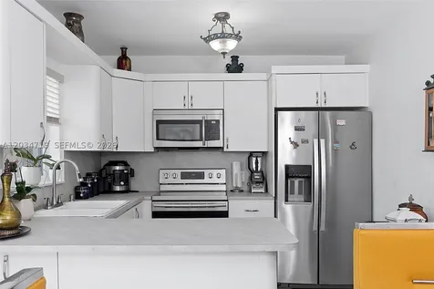 6801 SW 27th Street Miami FL 33155