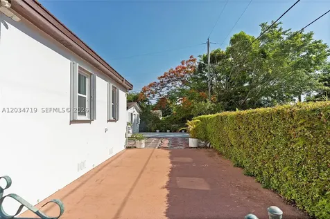 6801 SW 27th Street Miami FL 33155