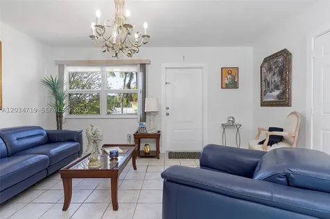 6801 SW 27th Street Miami FL 33155