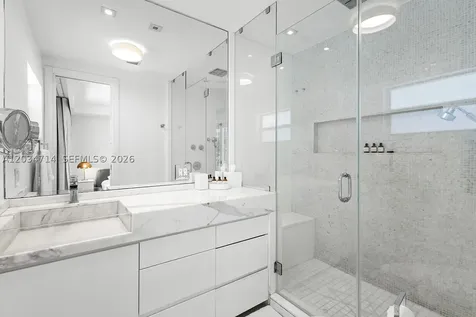 533 NE 52 Terrace Miami FL 33137