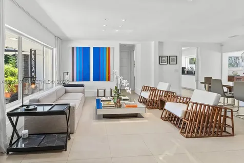 533 NE 52 Terrace Miami FL 33137