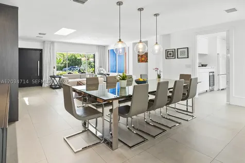 533 NE 52 Terrace Miami FL 33137